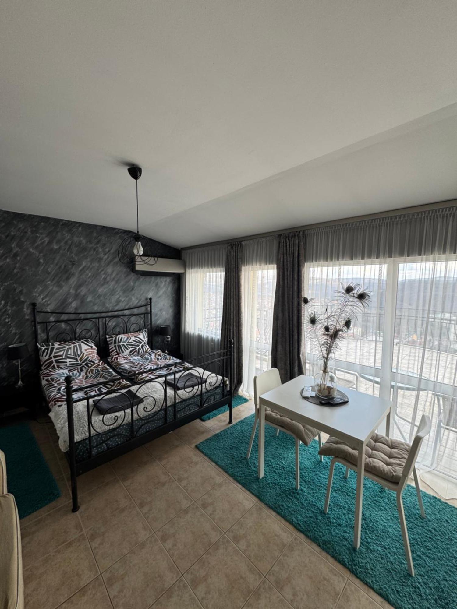 Top Sky View - Studio Panorama Veliko Turnovo Bagian luar foto